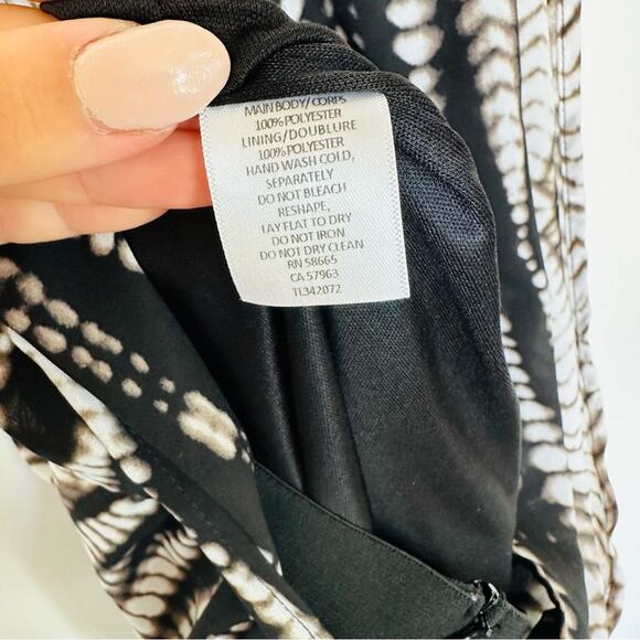 NEW NORDSTROM LEITH Black Brown White Print Shorts Tank Top Halter Tie Romper M - Picture 12 of 12